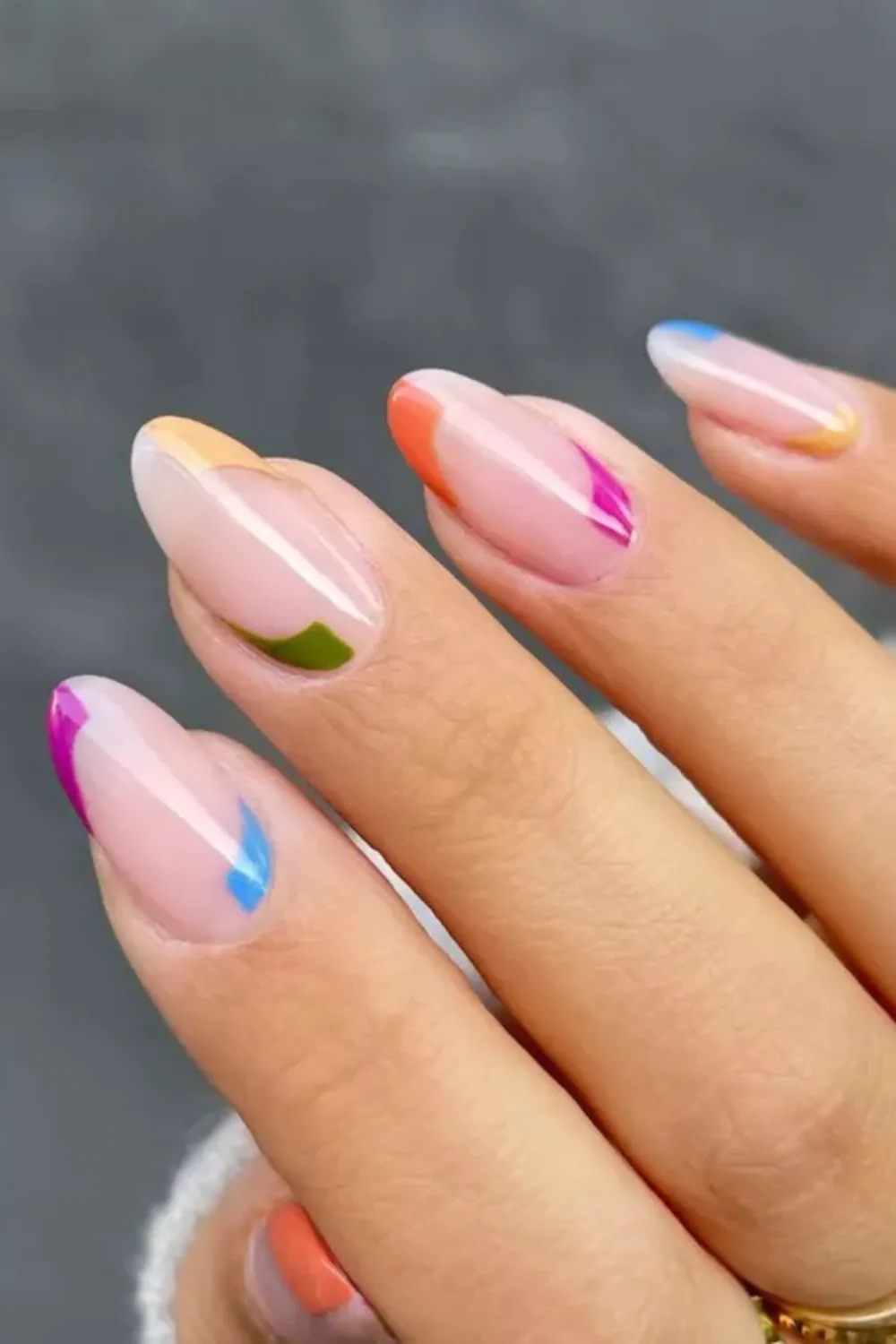 Rainbow Pastel Swirl Spring Nails - Minimalistic spring nails with colorful pastel swirls