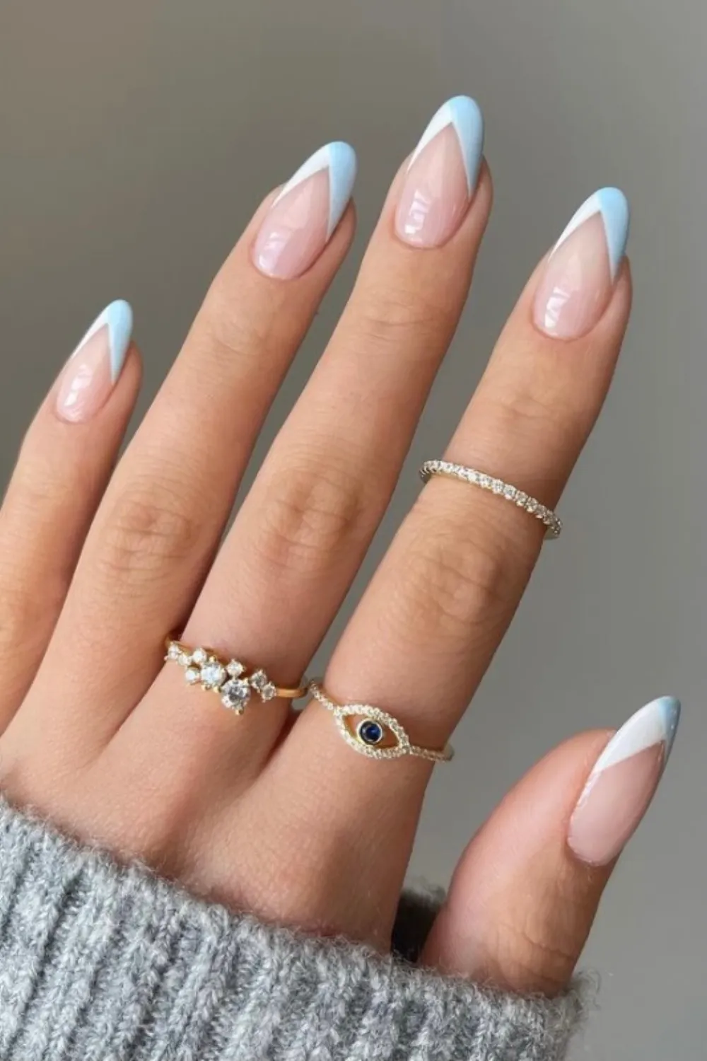 "Sky Blue Juicy Pastel Nails Minimalist Style" – Dreamy blue pastel nails for spring.