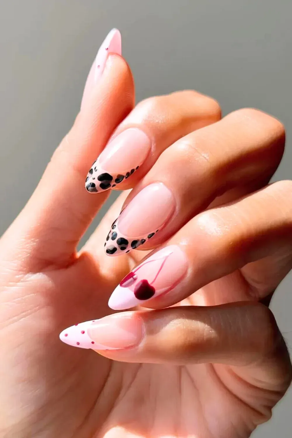Abstract artistic French tip nails - Creative abstract French tip nails
