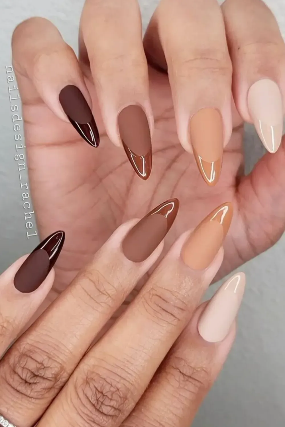 atte & Glossy Combo Nails - A mix of matte and glossy brown nails, alternating finishes for a textural contrast and a modern, sleek look