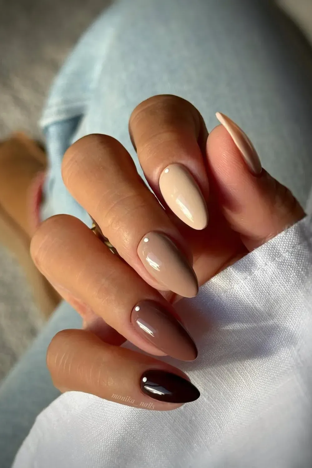 Two-toned fall gradient nails - Fall-inspired gradient nails transitioning from caramel brown to deep burgundy