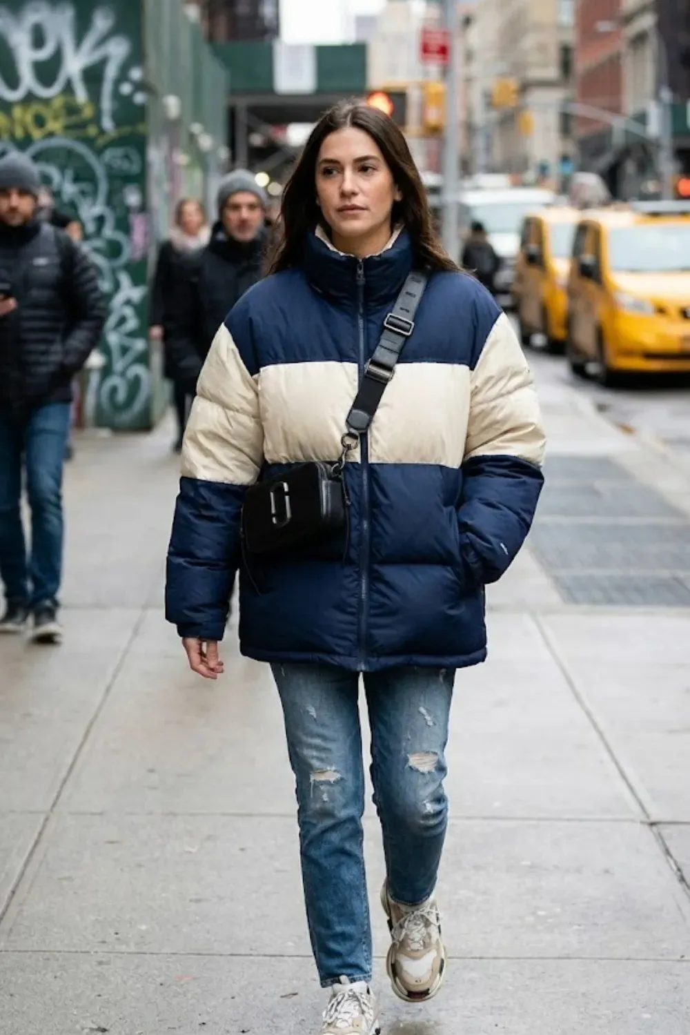 Navy Cream Colorblock Puffer / Retro sporty winter streetwear jacket