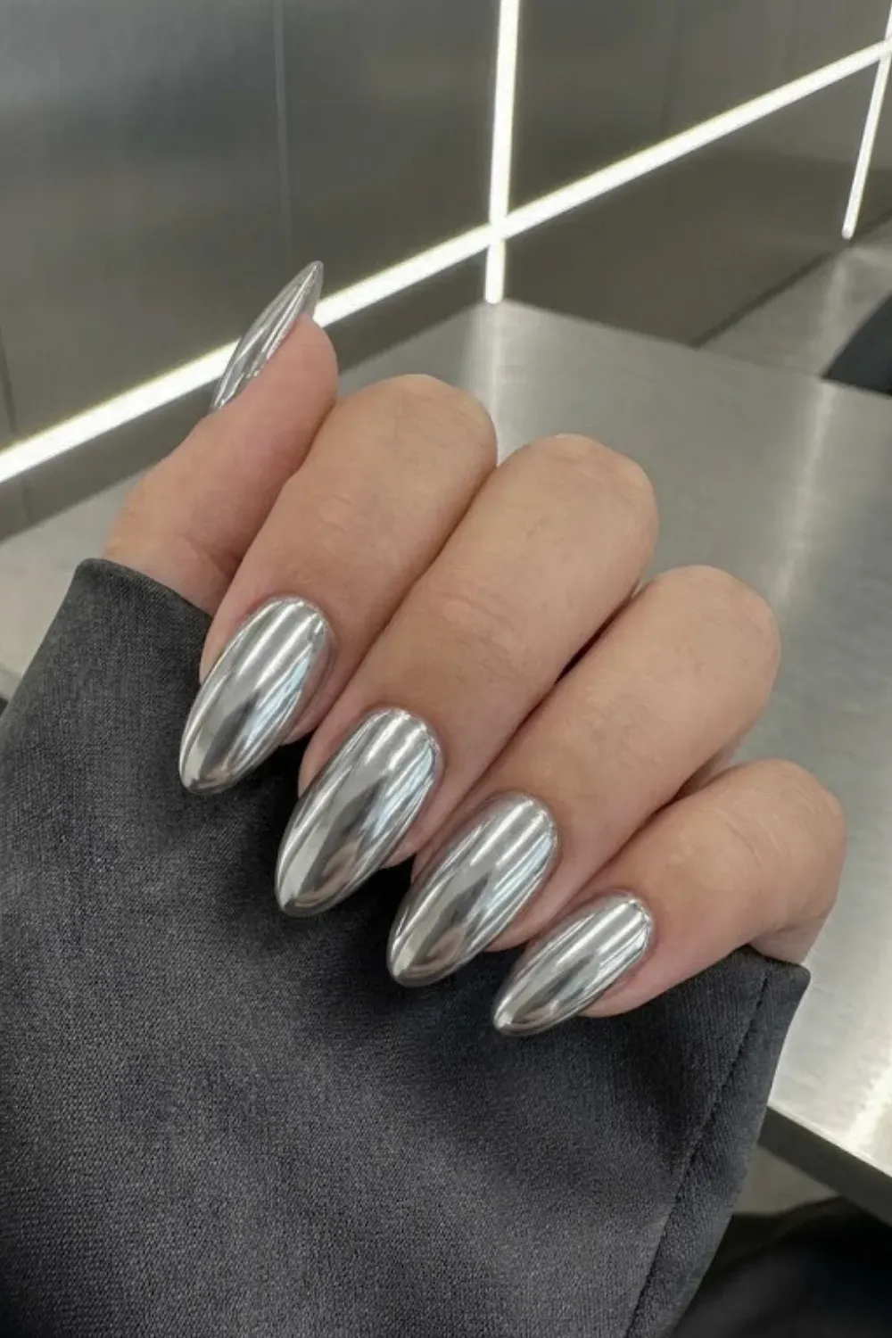 Mirror Silver Chrome – Metallic silver chrome powder nails almond shape futuristic