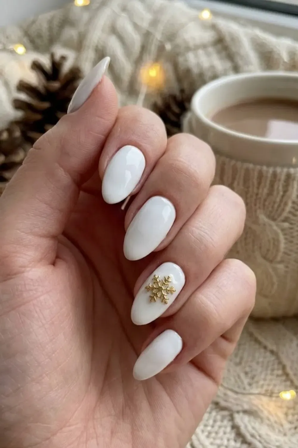 40 White Christmas Nail Ideas for 2025 (Snowflake, Glitter & Winter Chrome)