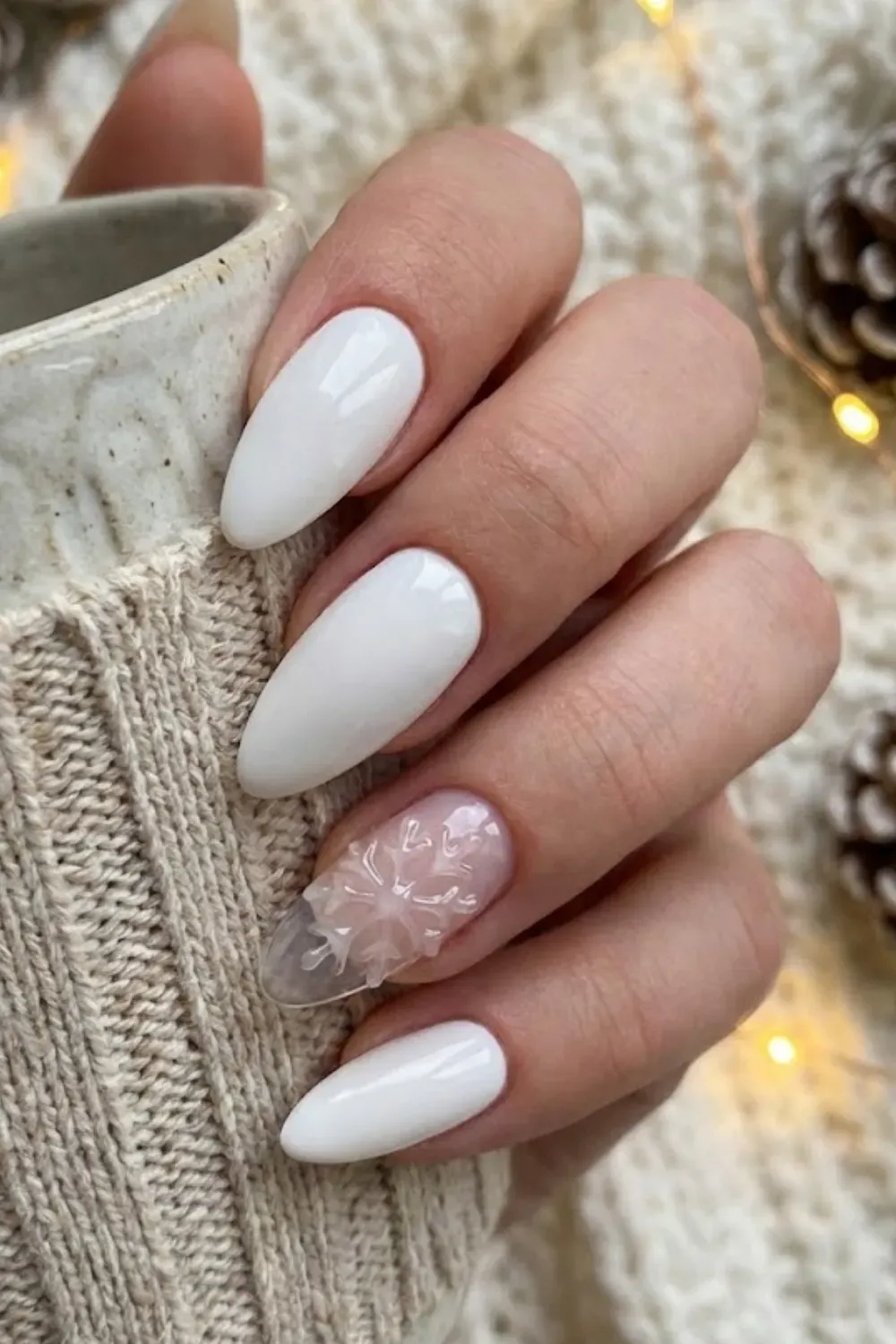 40 White Christmas Nail Ideas for 2025 (Snowflake, Glitter & Winter Chrome)