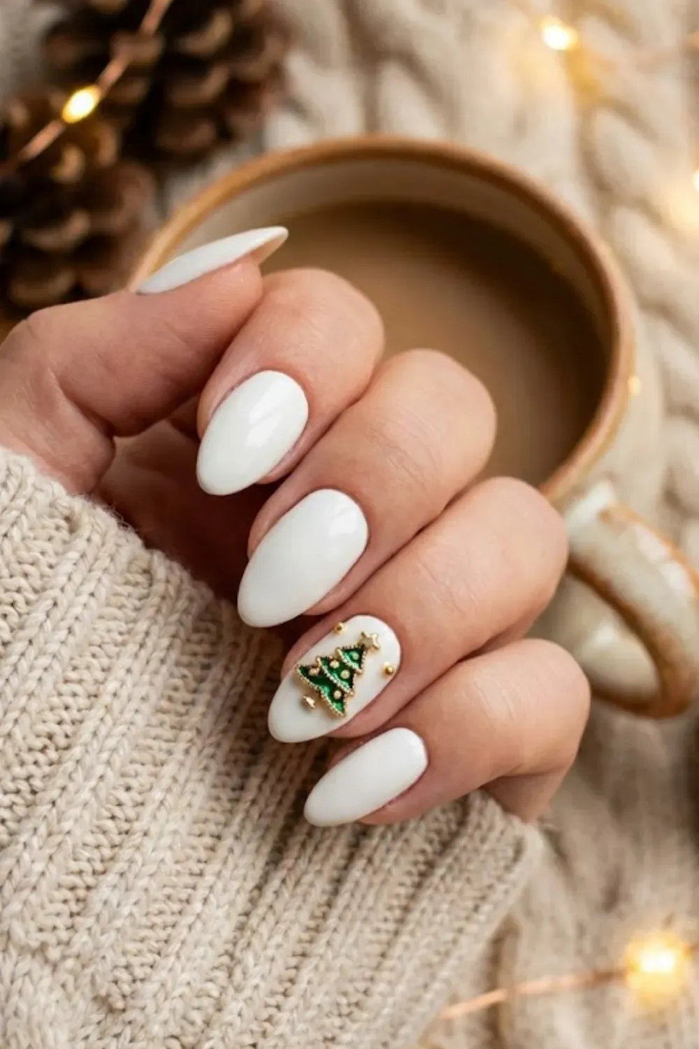 40 White Christmas Nail Ideas for 2025 (Snowflake, Glitter & Winter Chrome)