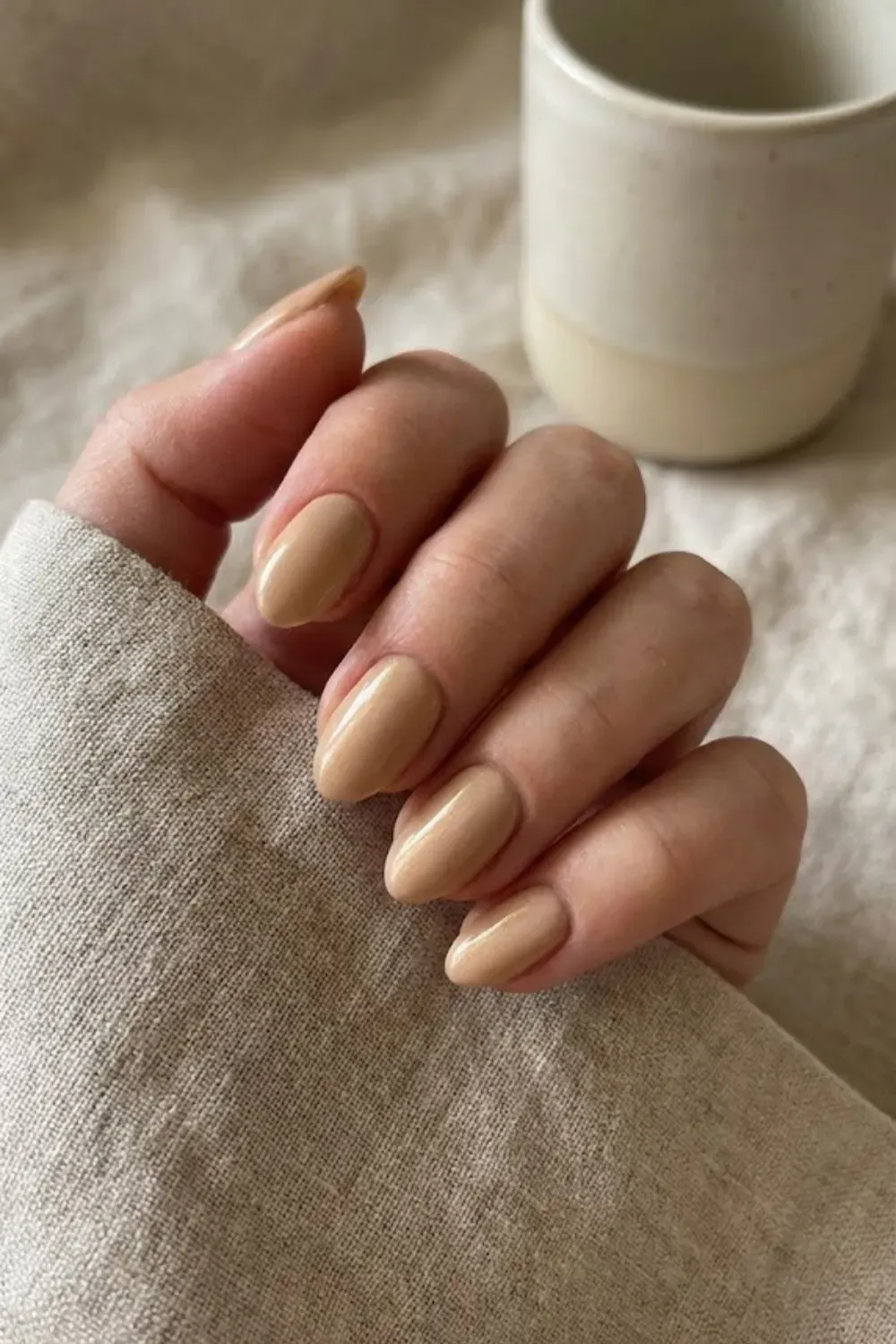 Warm Sand Beige – Neutral warm beige nude gel nails natural look