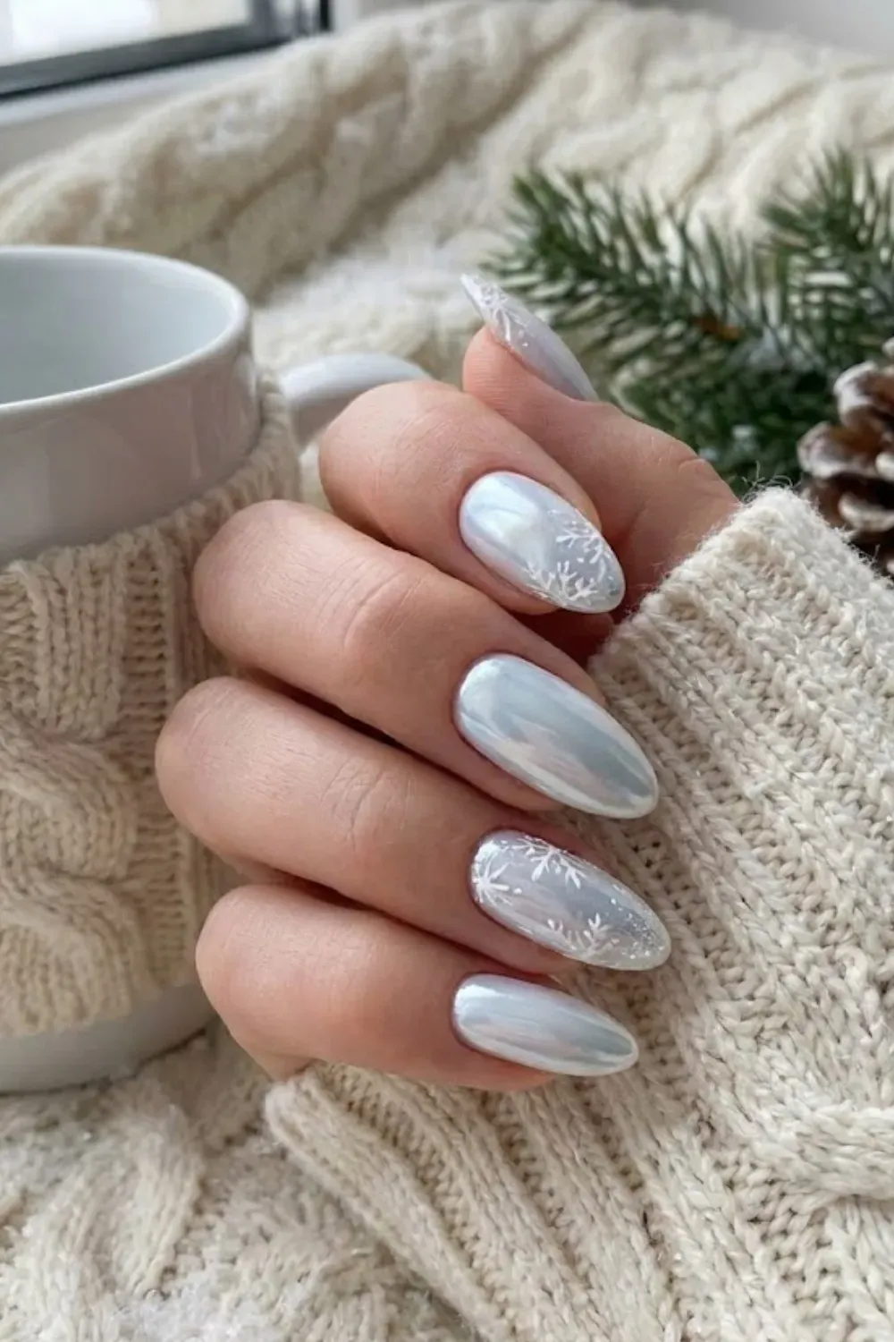 40 White Christmas Nail Ideas for 2025 (Snowflake, Glitter & Winter Chrome)
