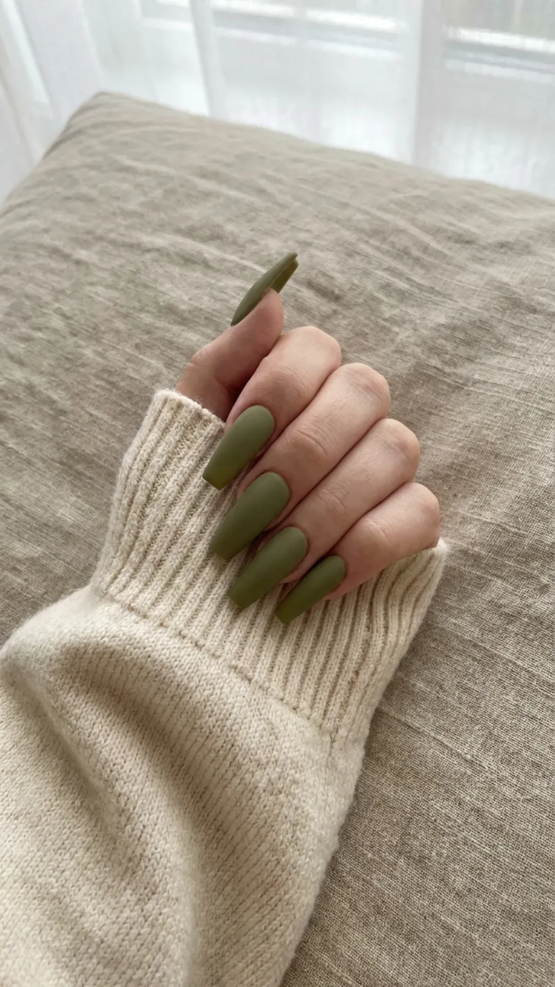  Matte olive green coffin nails modern fashion manicure