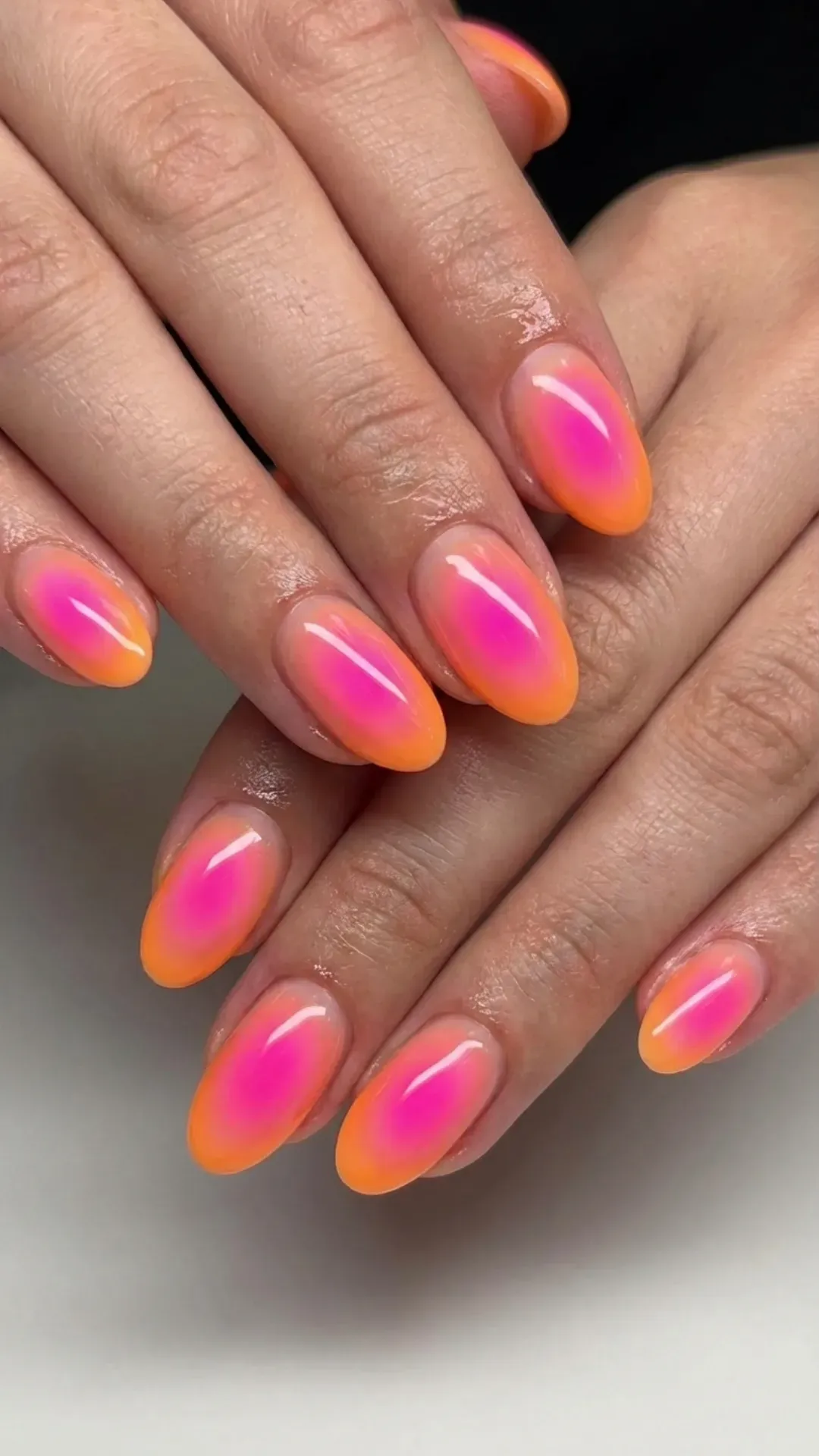 Aura gorgeous nails with glowing gradient center neon blend
