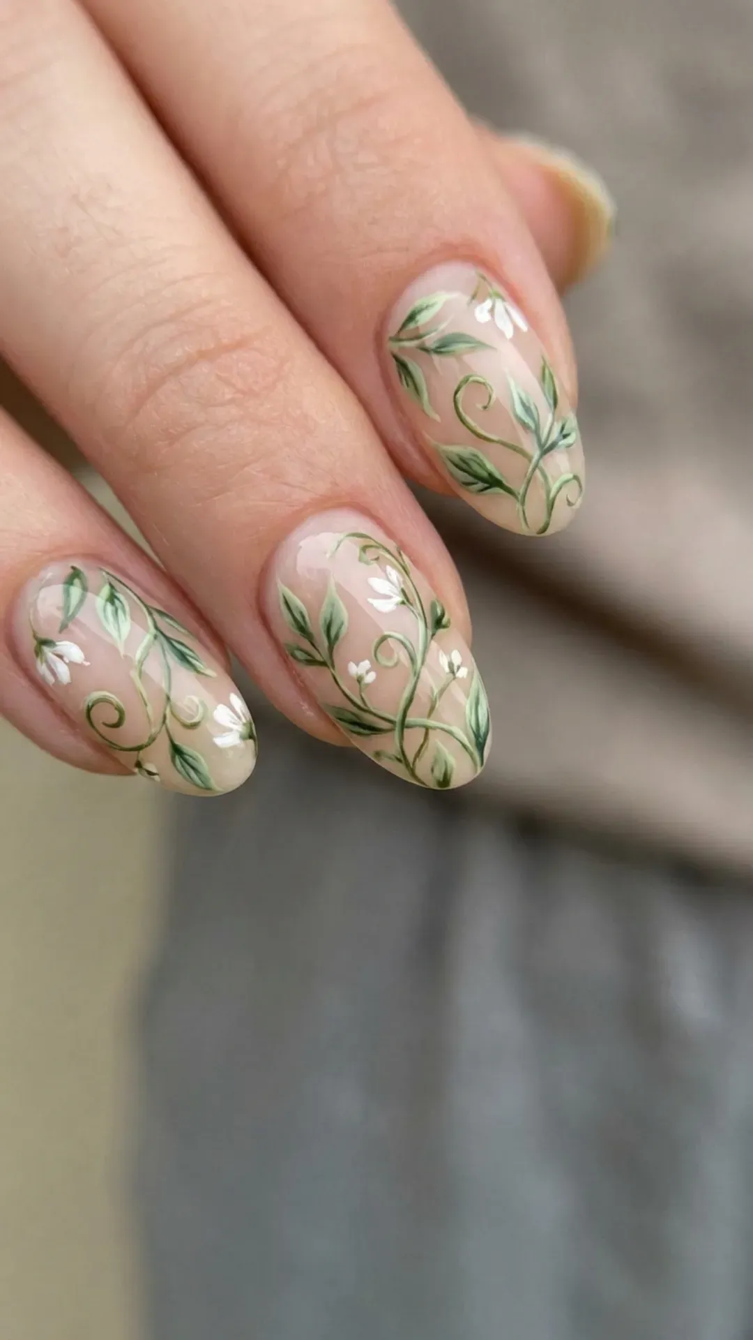  Botanical green leaf and vine nail art detailed manicure
