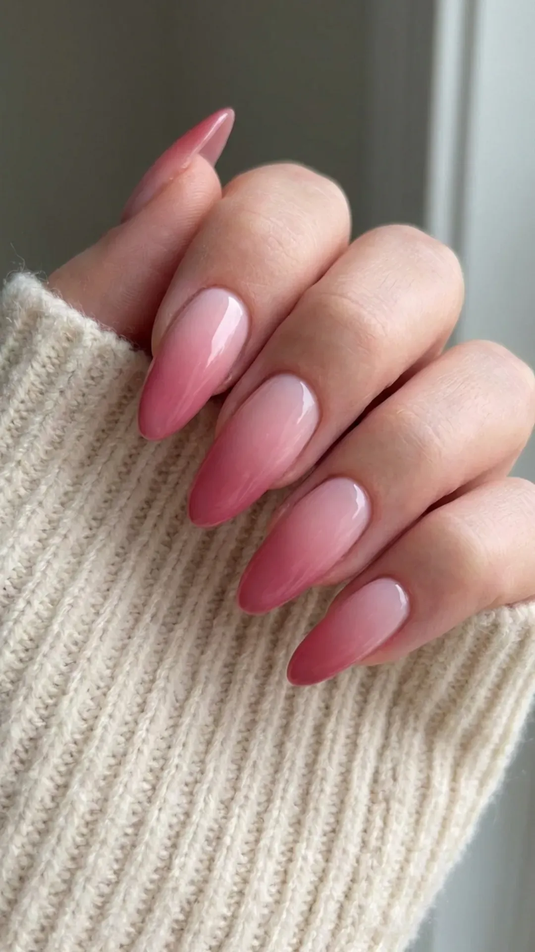 pink ombre almond nails gradient manicure