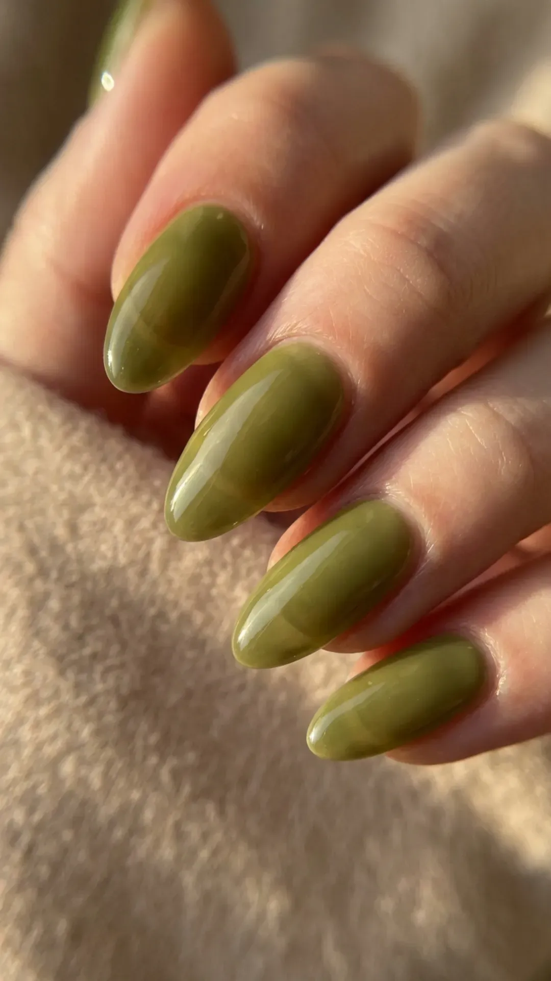  Sheer translucent olive green jelly nails VANSWEG.COM