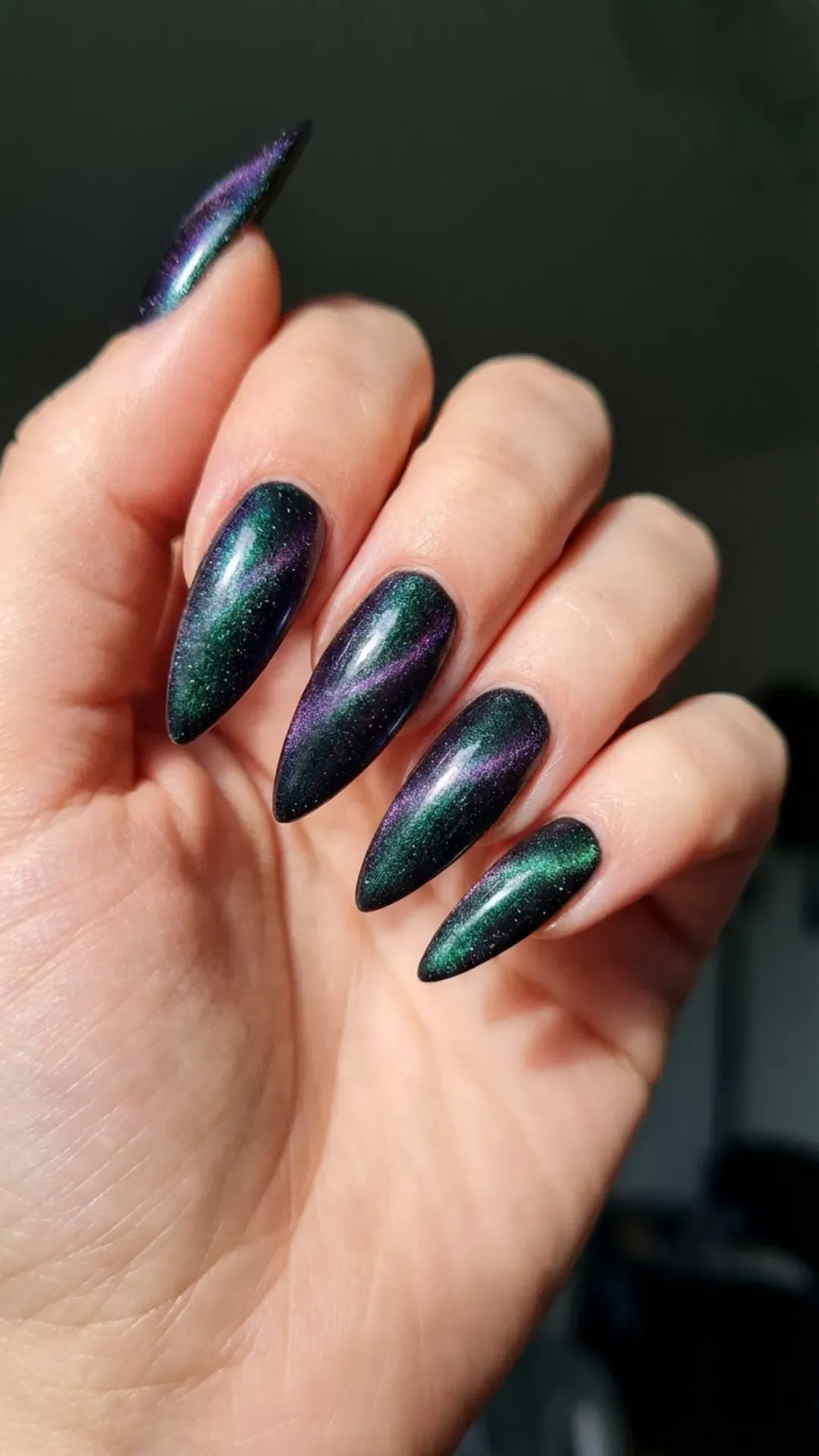 Velvet cat-eye stiletto nails with magnetic shimmer effect