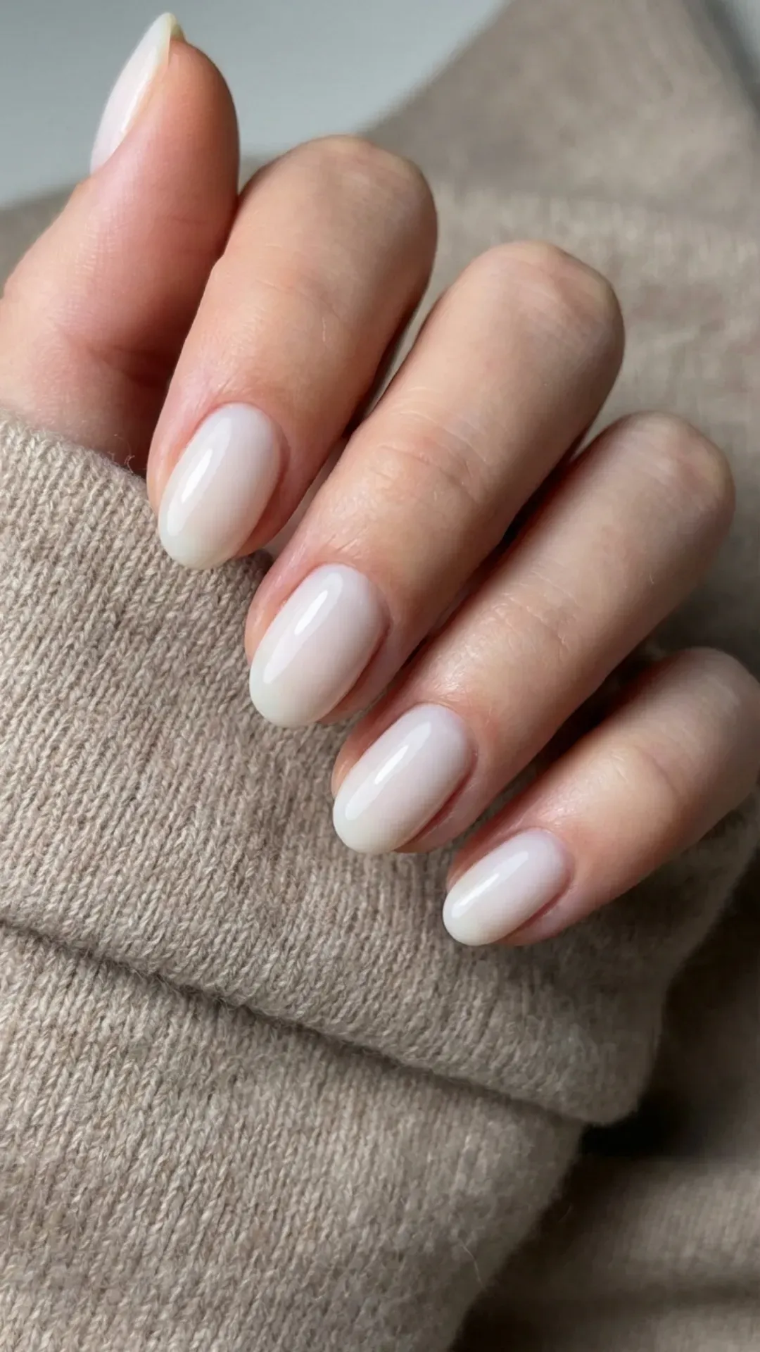 Sheer milky white clean aesthetic spring nails VANSWEG.COM