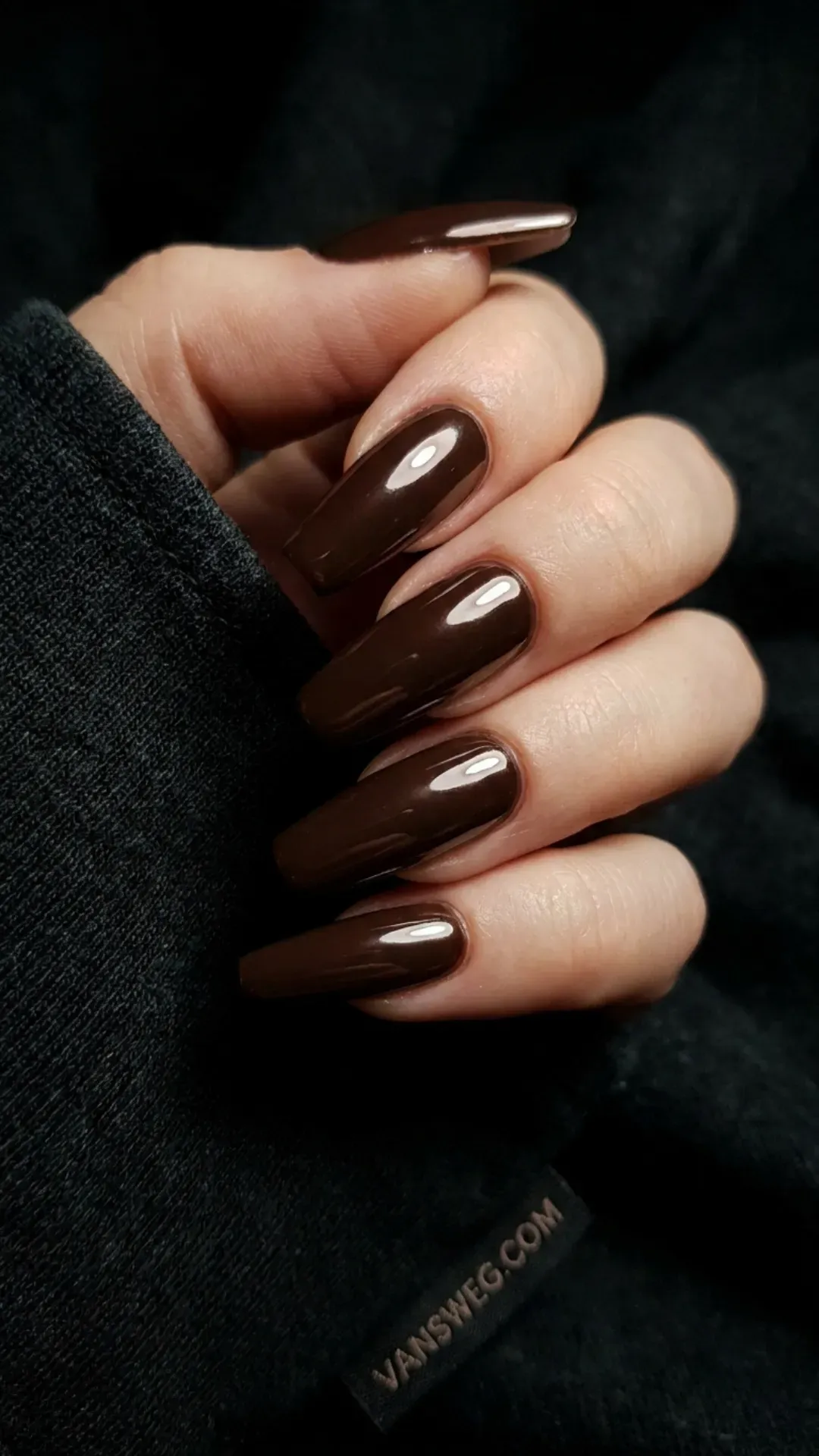 deep cacao dark chocolate chrome nails by VANSWEG.COM