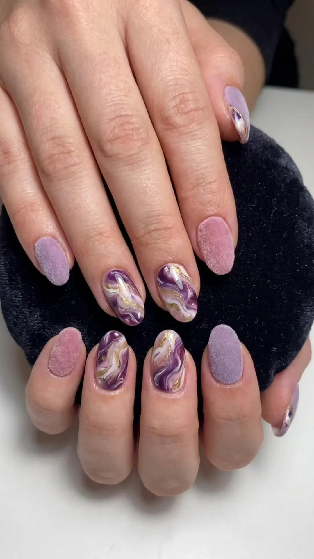 Velvet and Marble Purple Nails - Pink and lilac velvet nails with marbled swirl effects