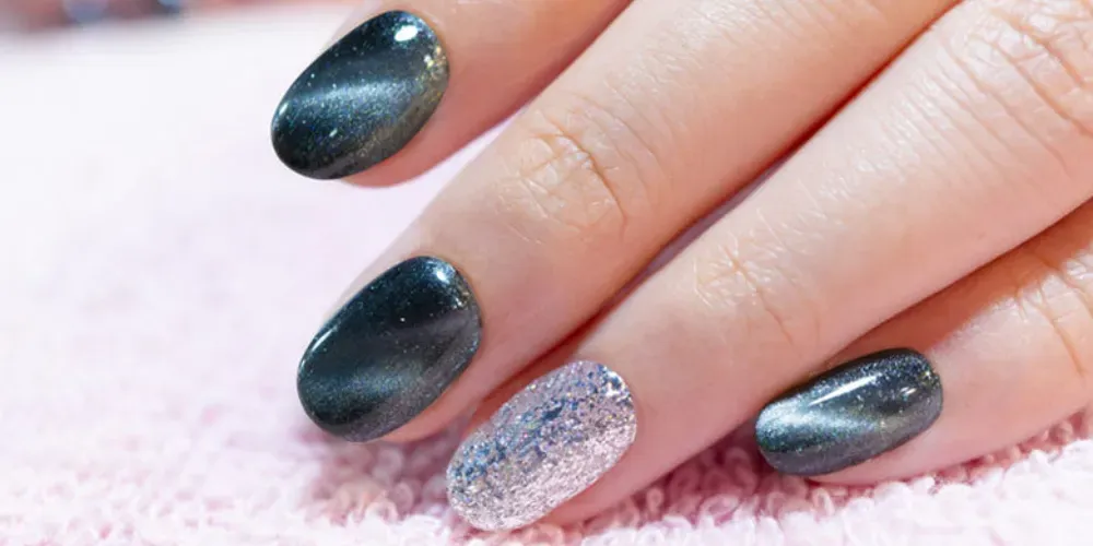 Hypnotic Spring Cat Eye Nail Designs – Bold and Mesmerizing Looks for 2025