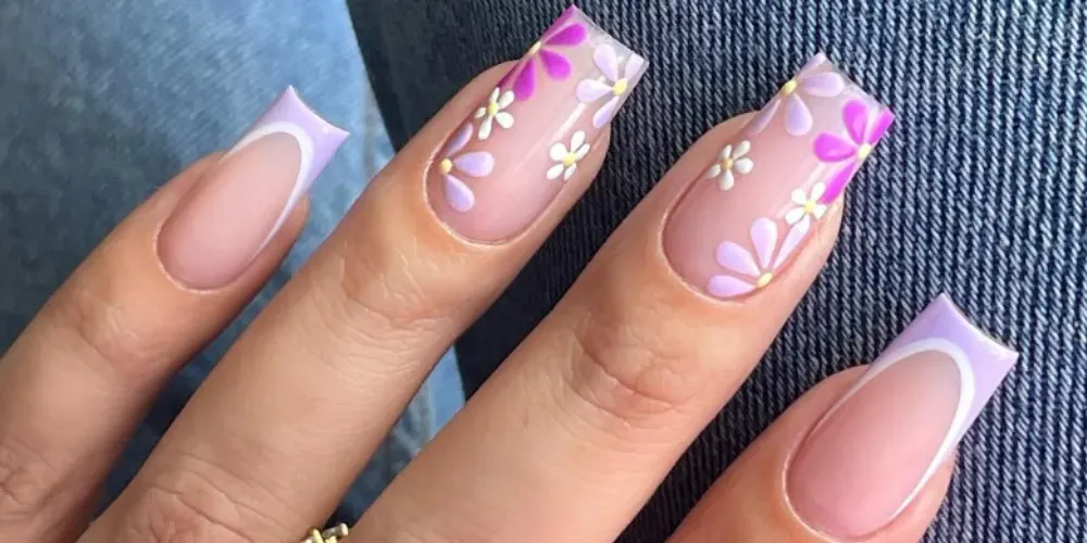 10 Stunning Spring Floral Nail Designs to Brighten Your 2025 Manicure