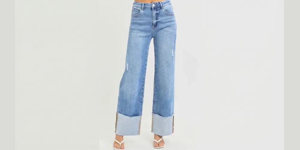 12 Ways to Style the Giant Cuffed Jean Trend in 20252026 From '90s Nostalgia to Modern Chic