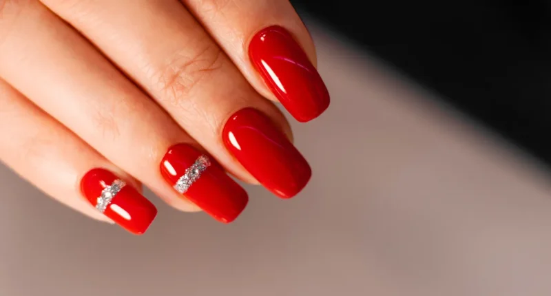 15 Holiday Nail Ideas for 2023